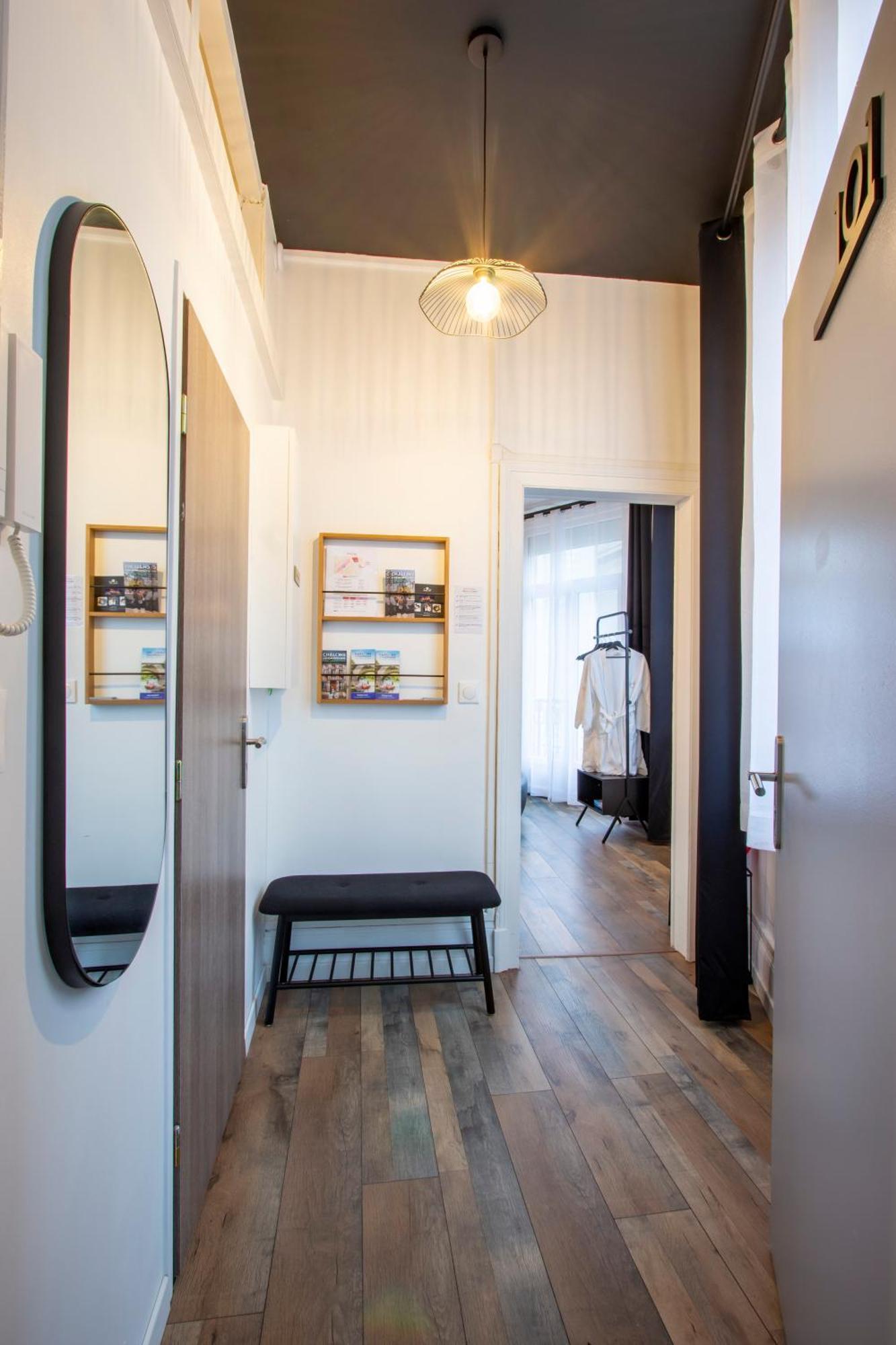 L'Hyper Centre - Netflix & Wifi - Literie Haut De Gamme - Check-In 24H24 - Goodmarning Chalons-en-Champagne Exterior photo